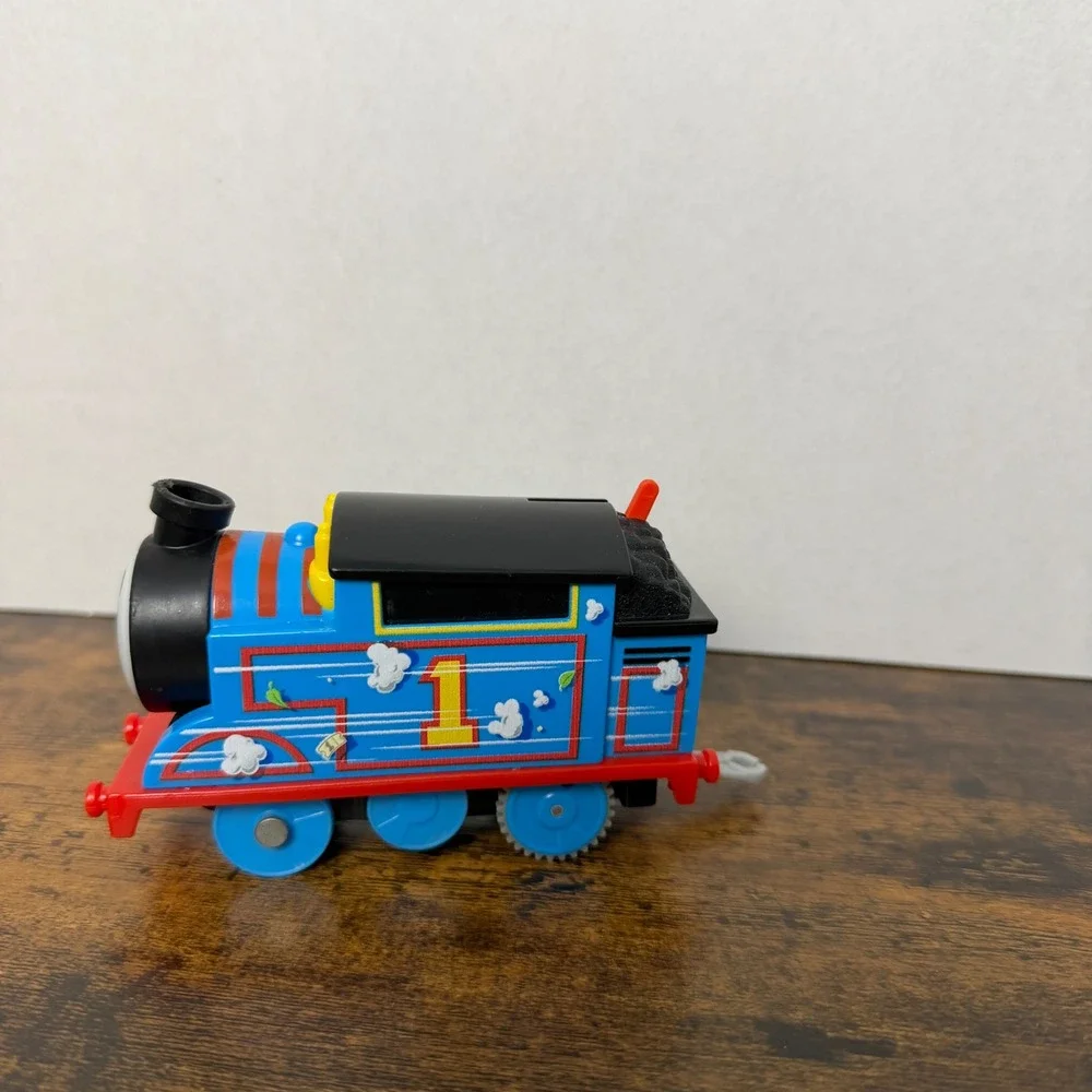 Mattel Thomas & Friends Toy Train Blue Thomas All Engines Motorized Track Master